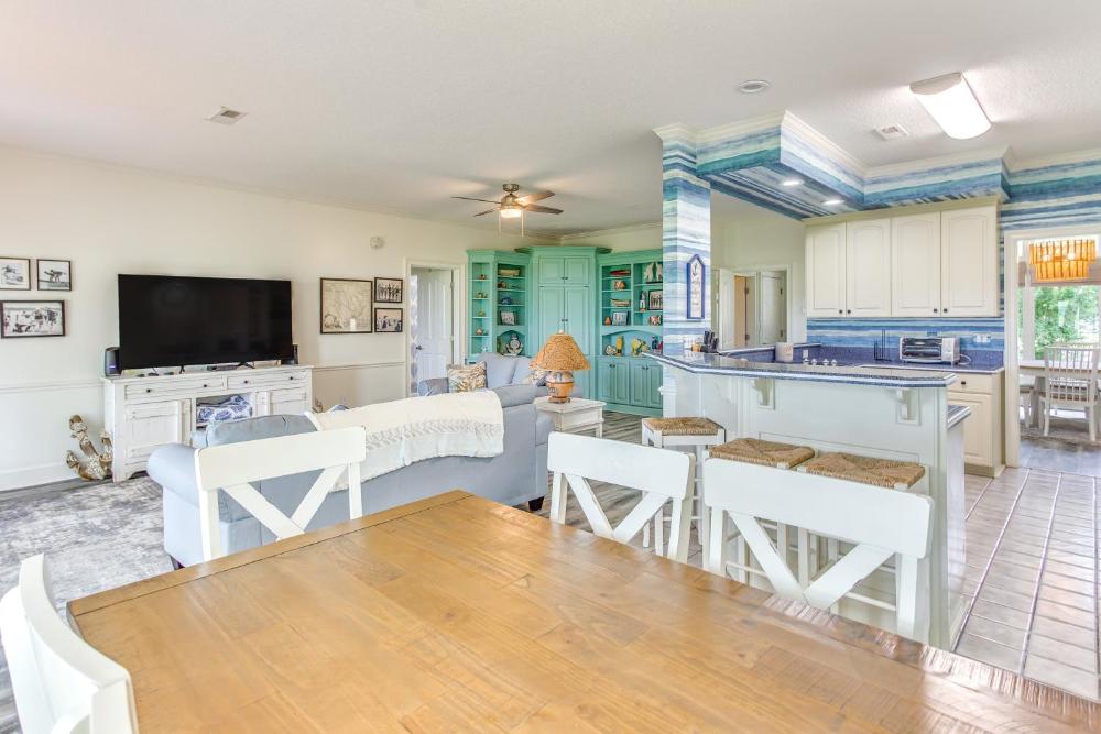 Walk to Marina Pet-Friendly Little River Home!